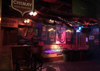 Le Bon Temps Roule - New Orleans Dive Bar - Stage