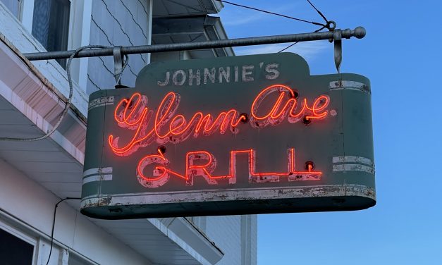 Johnnie’s Glenn Avenue Grill