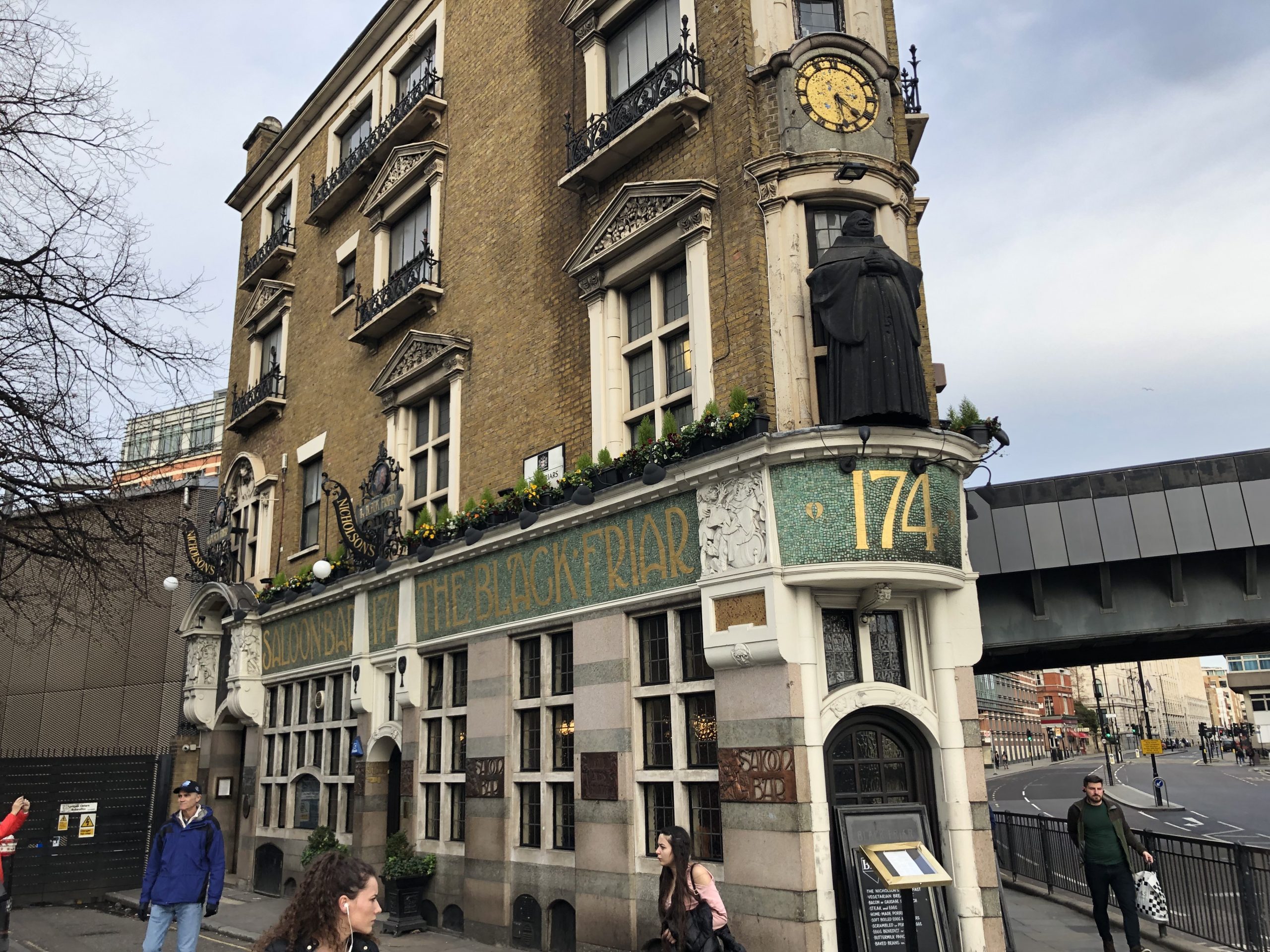 Blackfriar - London Pub - Outside