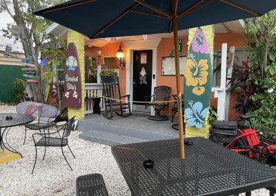 Barefoot Billy's Friendly Tavern - Tampa Dive Bar - Porch