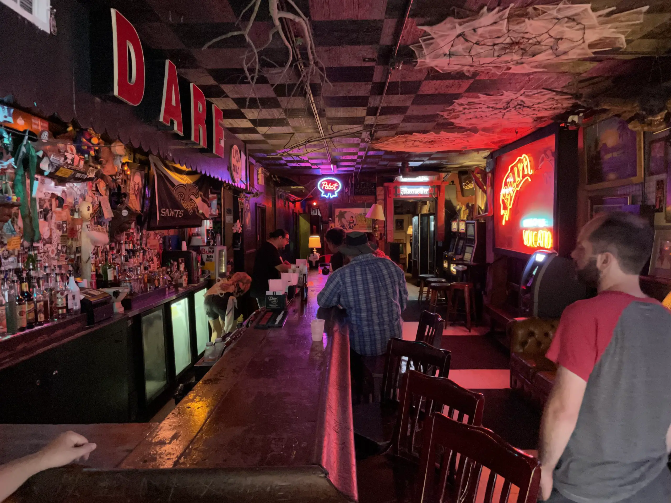 Aunt Tiki's - New Orleans Dive Bar - Inside