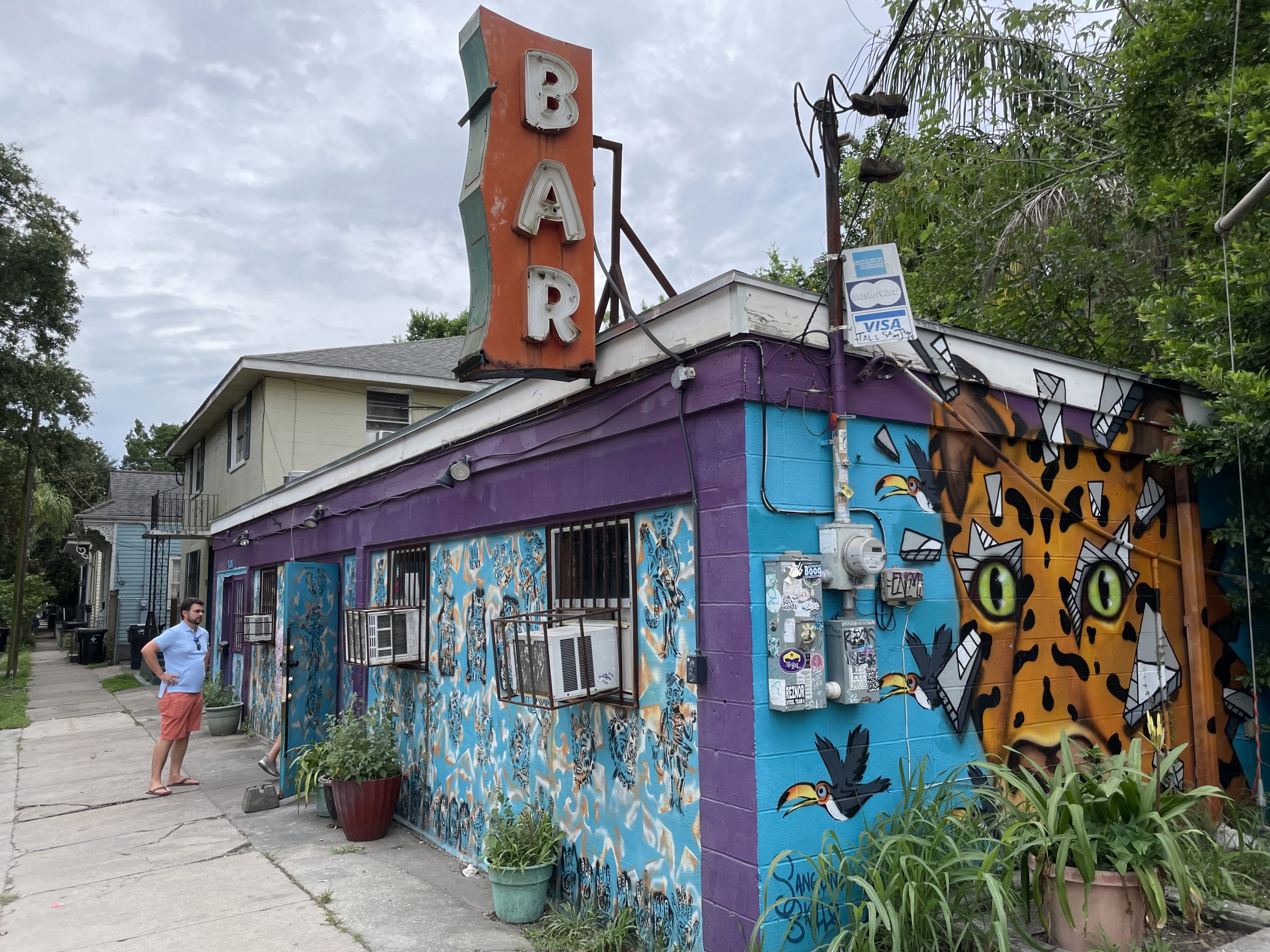 Bar Redux - New Orleans Bywater Dive Bar - Outside