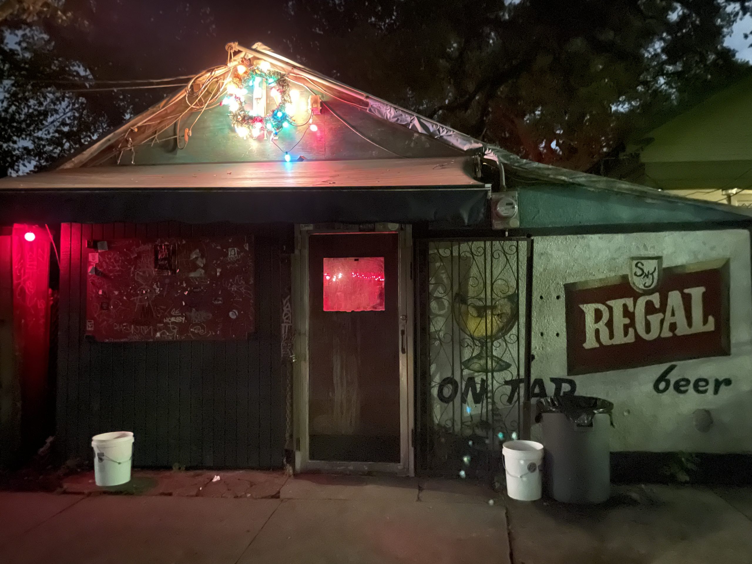 Snake & Jake Christmas Club Lounge - New Orleans Dive Bar - Outside