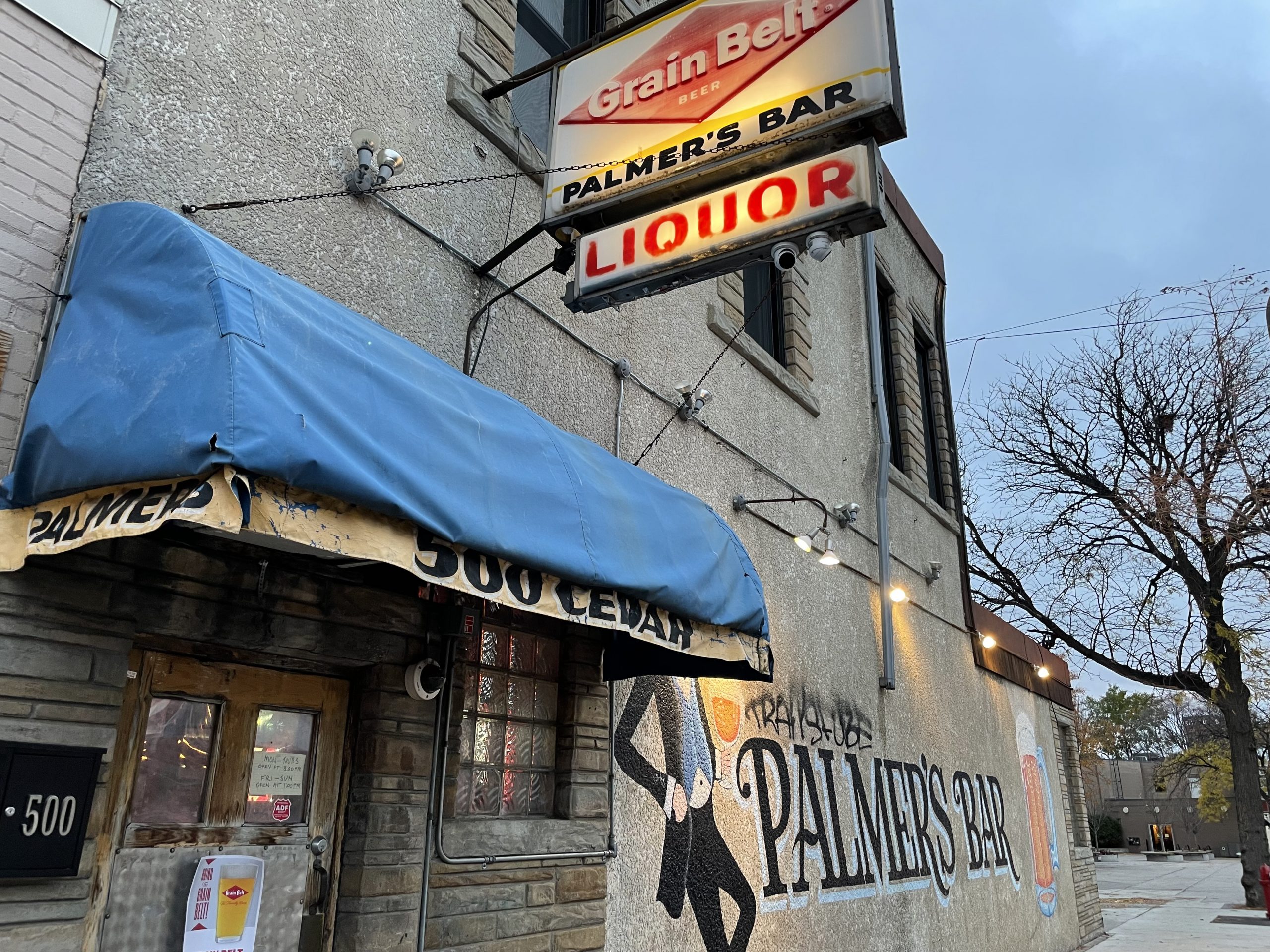 Palmer's Bar - Minneapolis Dive Bar - Outdoor Signage