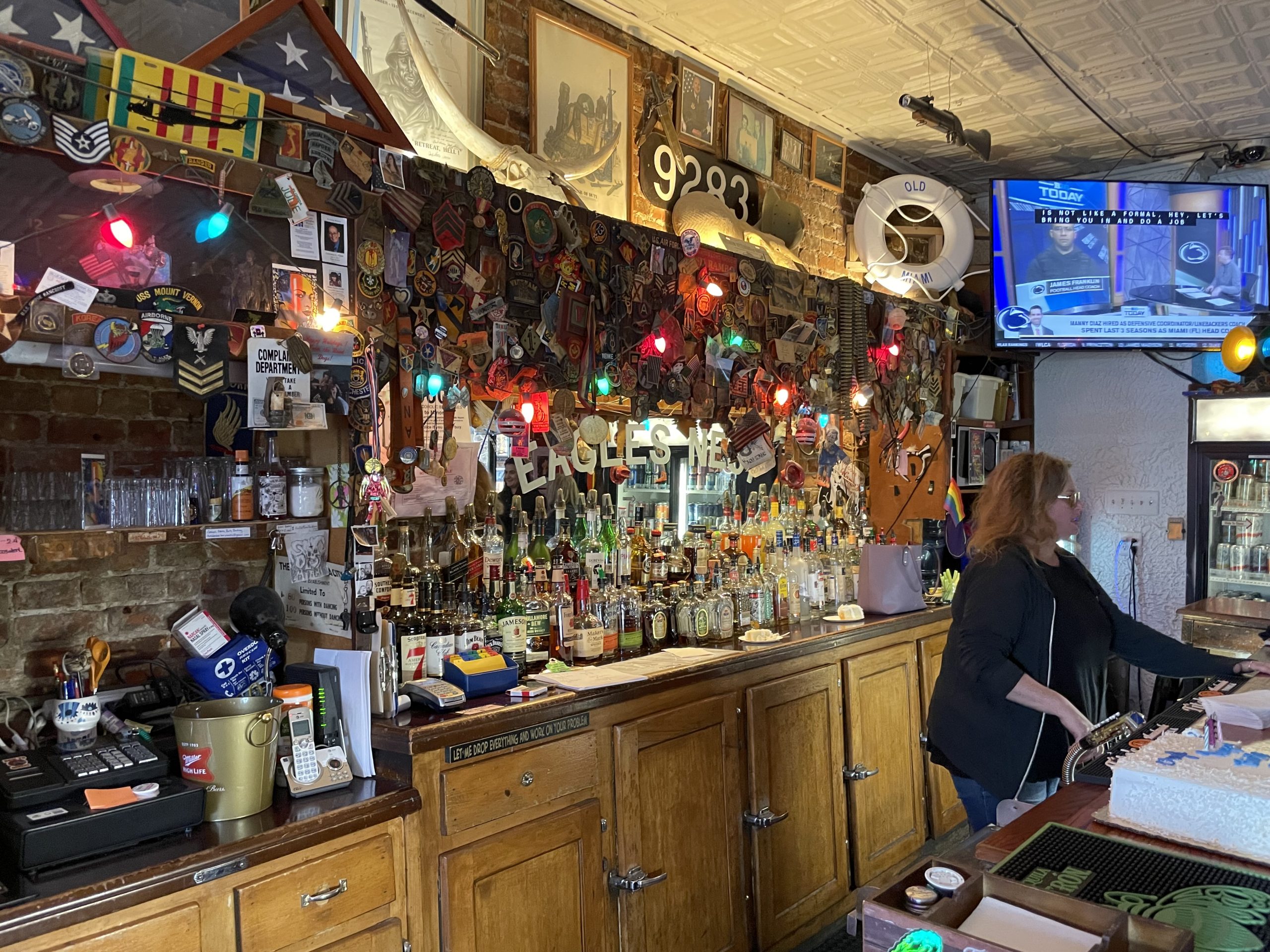 Pete's Bar - Jacksonville Dive Bar - Neon Sign