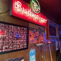 Round Corner - Sacramento Dive Bar - Photo Wall Neon Budweiser