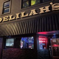 Delilah's - Chicago Dive Bar - Exterior