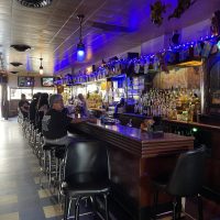 Simon's Tavern - Chicago Dive Bar - Bar Counter
