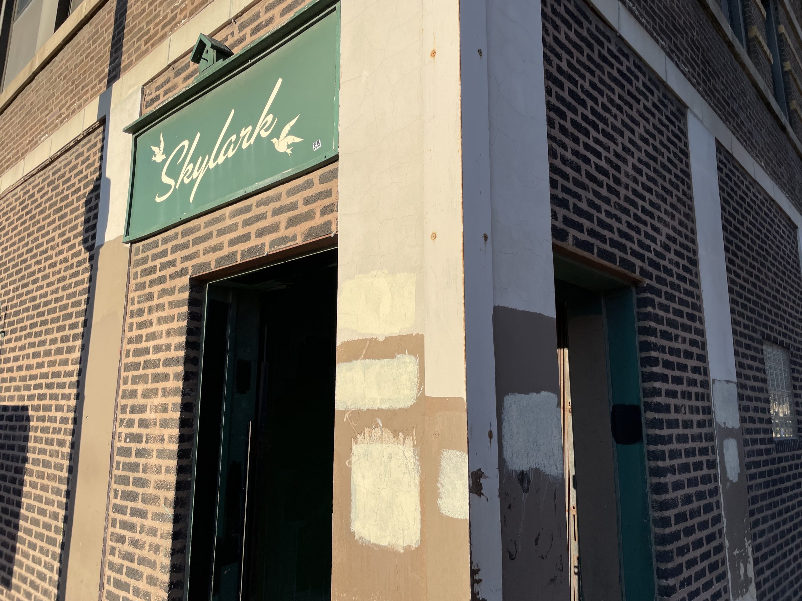 Skylark - Chicago Dive Bar - Entrance