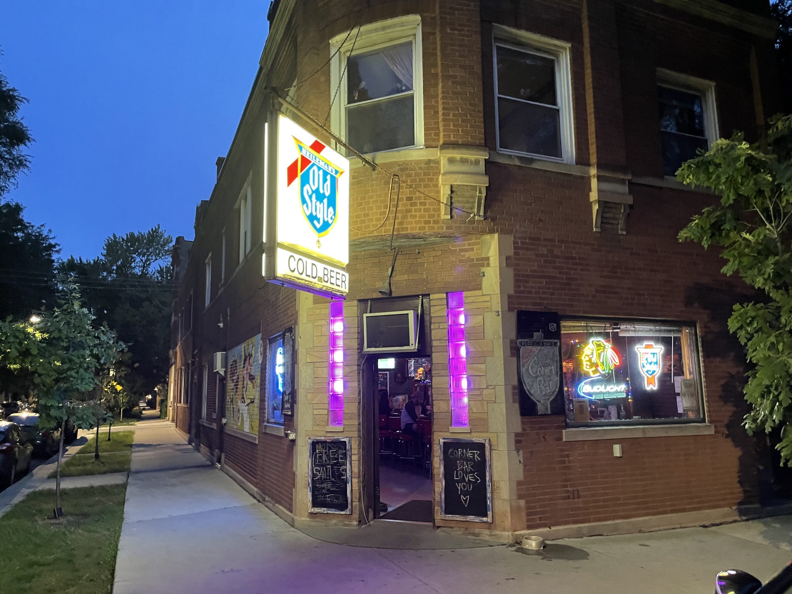 The Corner Bar - Chicago Dive Bar - Exterior