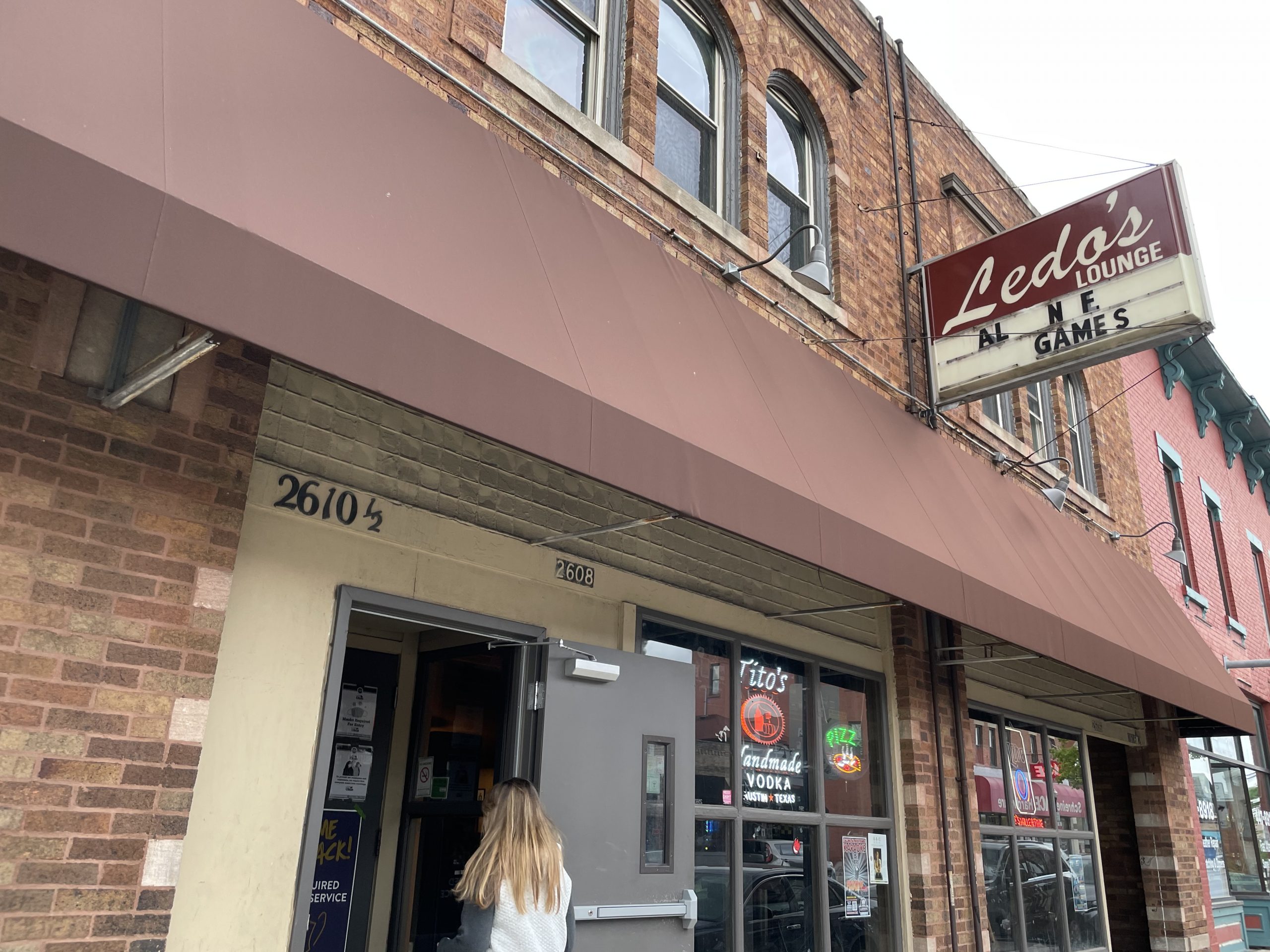 Ledo's Tavern - Columbus Dive Bar - Exterior Sign
