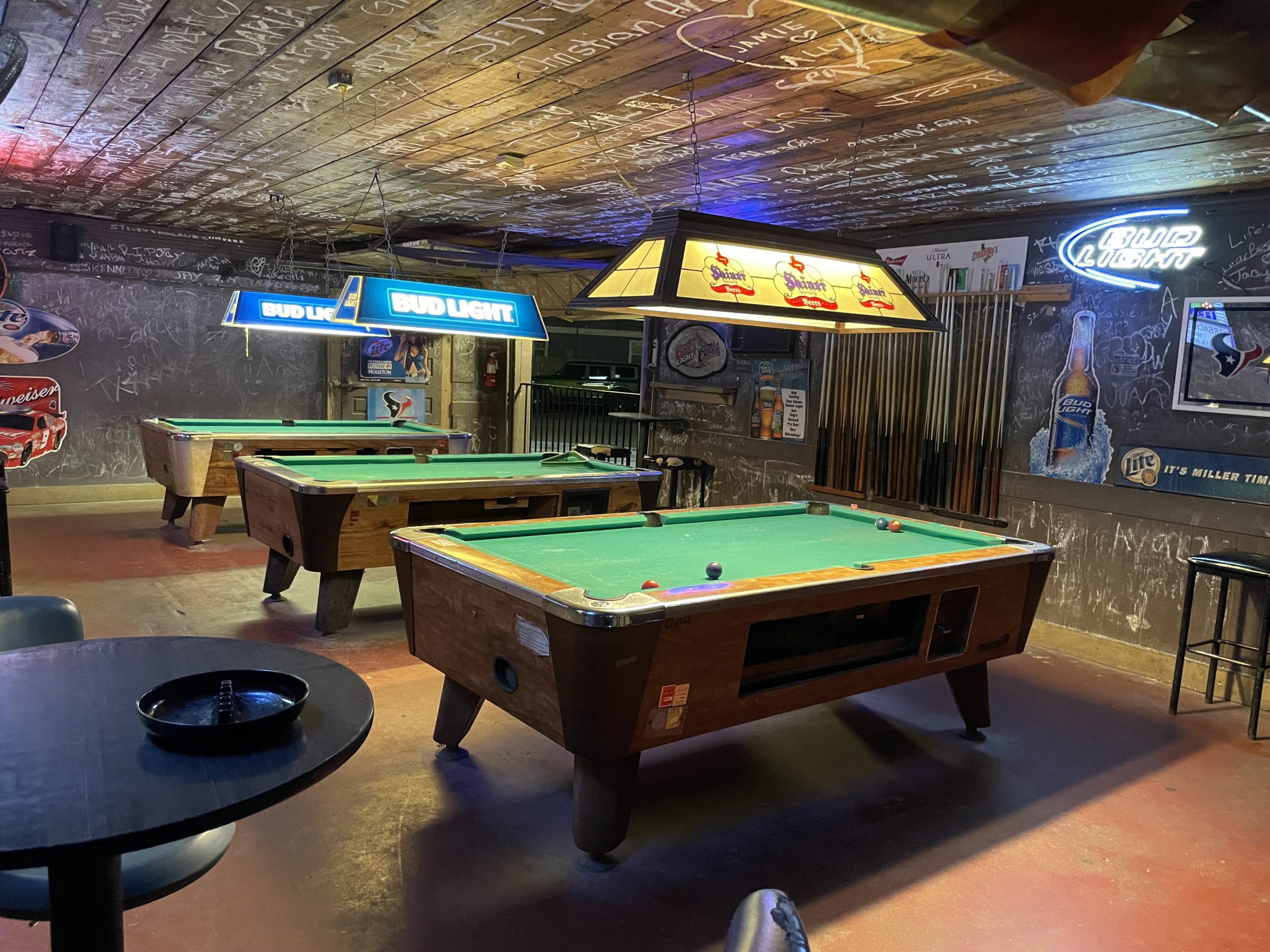 Catty Corner Ice House - Houston Dive Bar - Pool Tables
