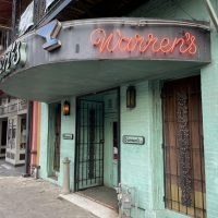 Warren's Inn - Houston Dive Bar - Exterior