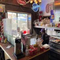 Hinano Cafe - Los Angeles Dive Bar - Grill