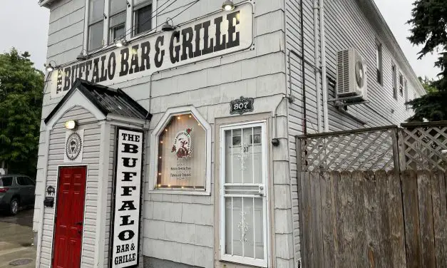 Buffalo Bar & Grille