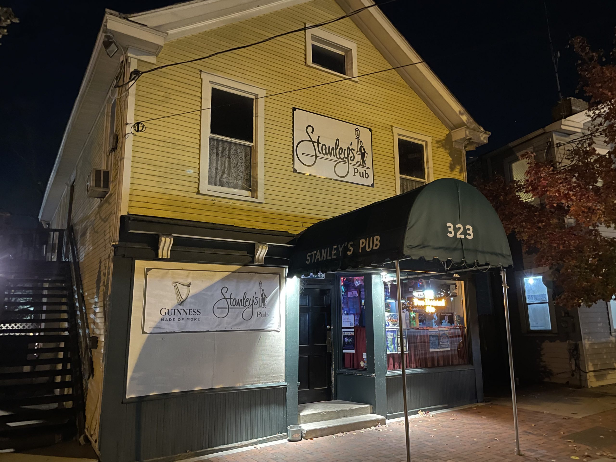 Stanley's Pub - Cincinnati Dive Bar - Exterior