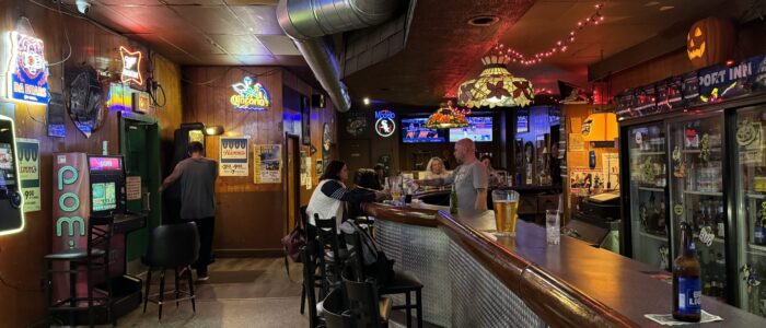 Bridgeport Inn - Chicago Dive Bar - Interior