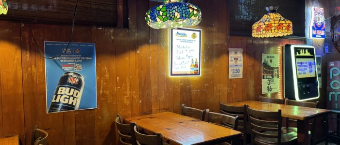 Bridgeport Inn - Chicago Dive Bar - Interior