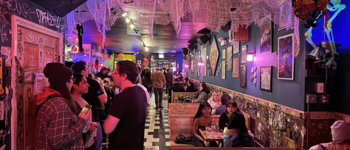 Cole's Bar - Chicago Dive Bar - Interior
