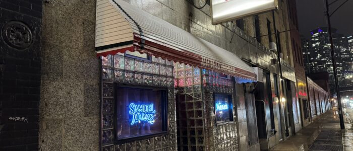 Richard's Bar - Chicago Dive Bar - Exterior