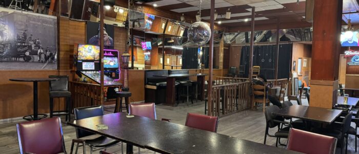 Grand Union Hotel Pub - Vancouver Dive Bar - Interior