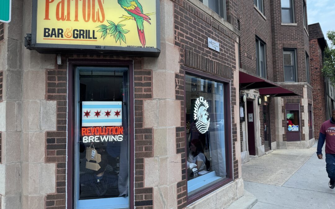 Parrots Bar & Grill