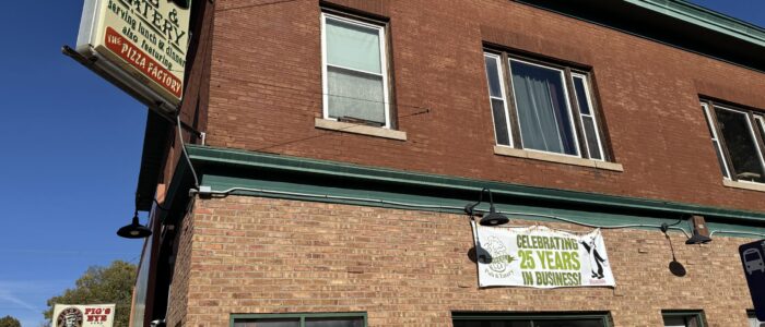 Skinner's Pub & Eatery - St. Paul Dive Bar - Exterior