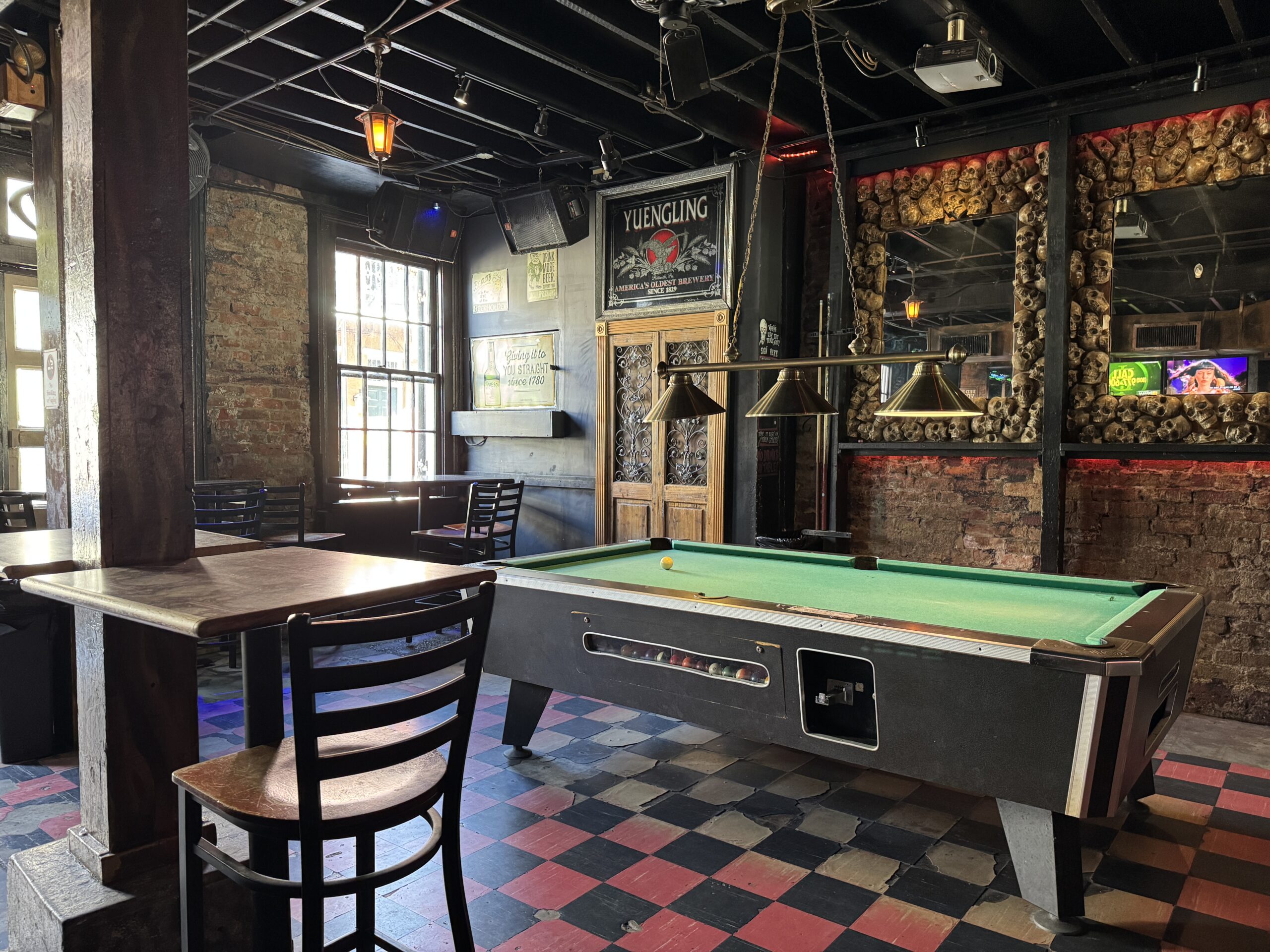 Chicago - Fireside Bowl (2)