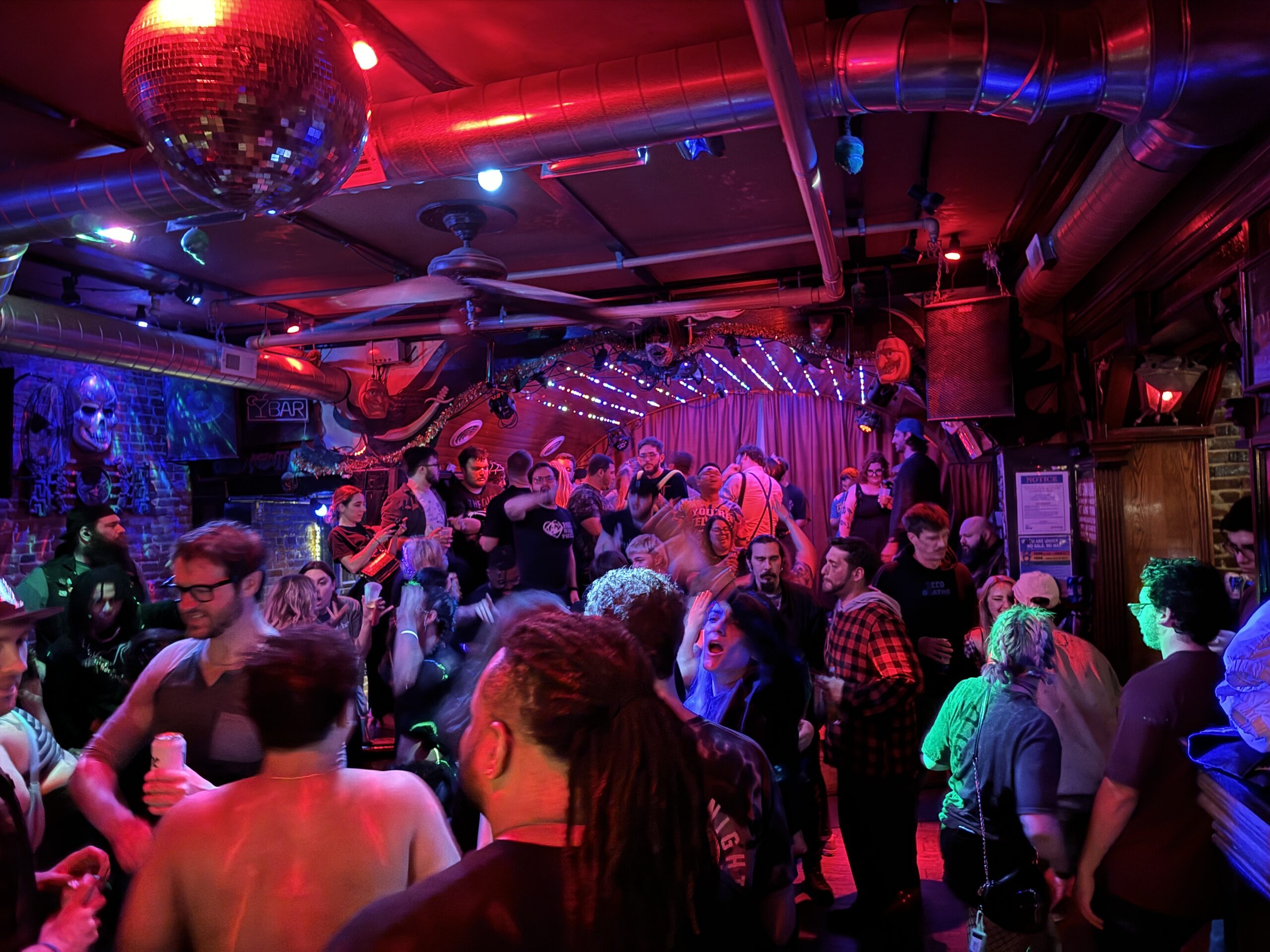 Chicago - Fireside Bowl (2)